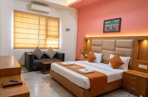 DLF Phase 3 Hotel | Moon Light Hotel