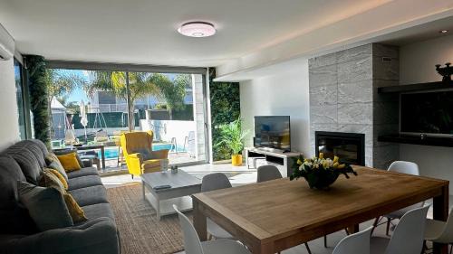 Correeira Villa | Moon - Private Pool - 8 Guests - Albufeira
