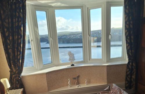 Goodwick Apartment | Moon River