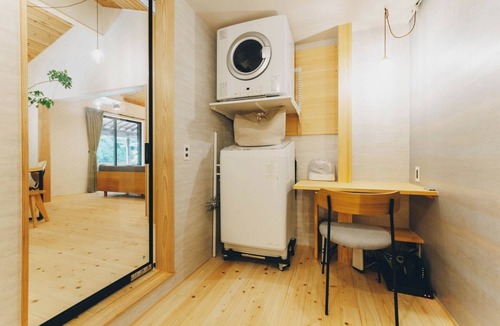 Hatsukaichi Cottage | moon river openair bathsaunaswitch on big scree/Hatsukaichi Hiroshima