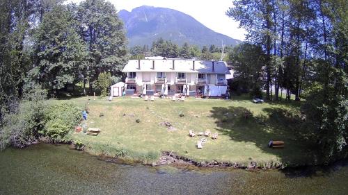 North Bend House | Moon River Suites #3