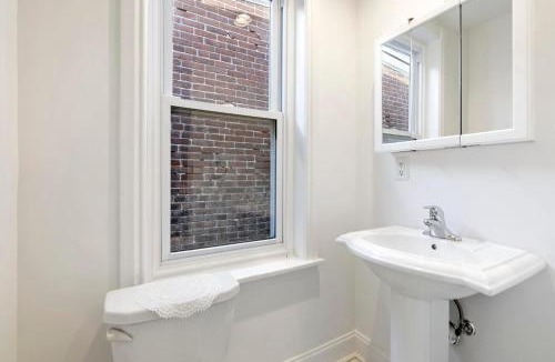 Chester House | Moonbeam Suite-Private Room in Serenity Manor