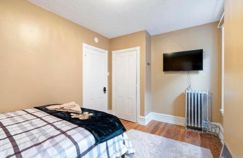 Chester House | Moonbeam Suite-Private Room in Serenity Manor