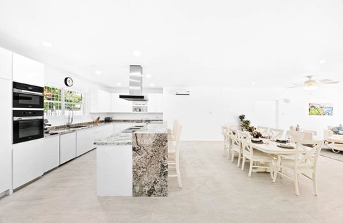 Sunset Crest House | Moonflower Villa: Luxe Oasis in Sunset Crest, Holetown