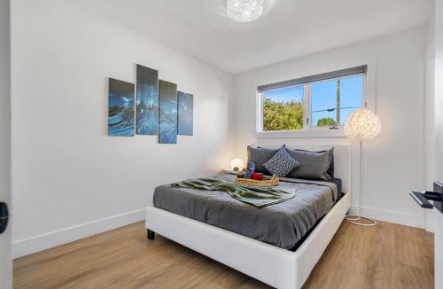 Edmonton House | Moonlight Haus Prime Access to Whyte Downtown