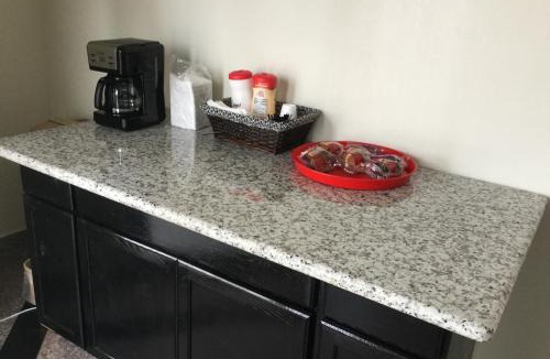 Jersey Village Hotel | Moonlight Inn & Suites