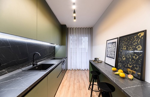 Tractorul Apartment | Moonlight Mountain Retreat - Fireplace and Parking