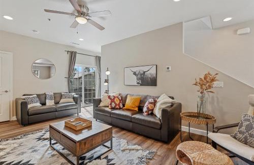 Flagstaff Villa | Moonlight Ridge Spacious Townhome 3 miles from Downtown AC Garage Near Snowbowl