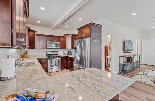 Flagstaff Villa | Moonlight Ridge Spacious Townhome 3 miles from Downtown AC Garage Near Snowbowl