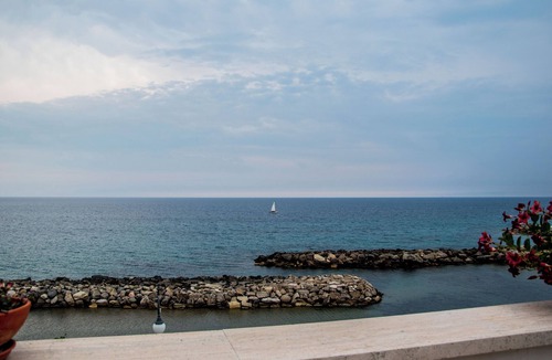 Marina Lido Apartment | Moonlight: style, comfort and privacy just a few meters from the sea.