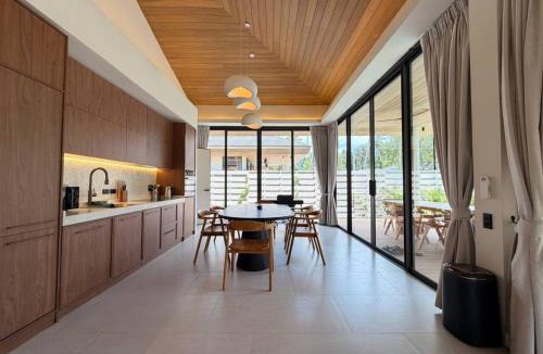Wok Tum Villa | MoonLight Villa - 3BR Tropical Pool Retreat