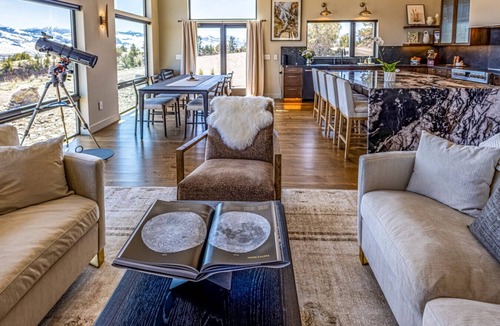 Emigrant House | Moonrise Ridge, a Luxury Mountain Home set in Paradise Valley