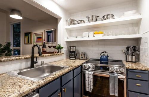 Glacier House | Moonriver Retreat