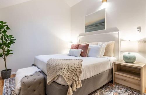 Glacier House | Moonriver Retreat