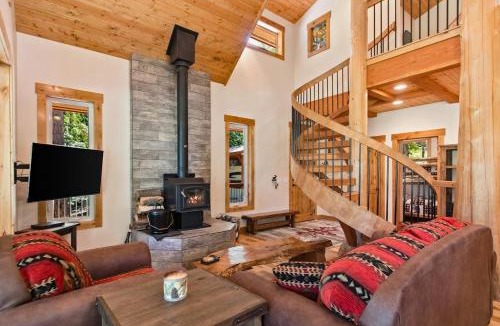 Sandpoint House | Moonshadow Road