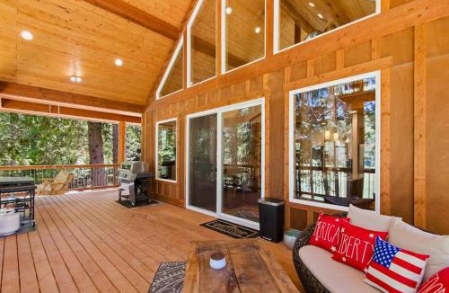 Sandpoint House | Moonshadow Road