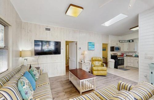 Folly Field House | Moonshell 3