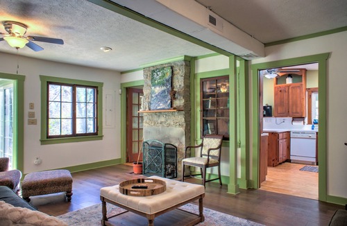 Bat Cave House | Moonshine Hideaway | Vintage Treehouse Cabin Near Lake Lure + Biltmore Pass