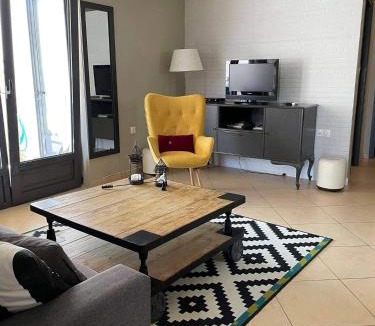 Mytilene Apartment | Moonstone house B