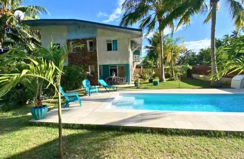 Pihaena House | MOOREA - Waterfall Pool Coconut Domain