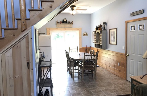 North Lake George House | Moose Lodge - Rustic and Cozy