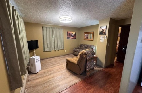 Crosby Apartment | Moose Suite