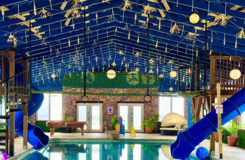 Bryant House | Moose Tracks with beautiful views and a hot tub