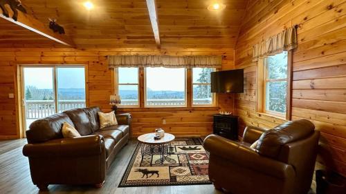 Shirley Mills House | Moosehead State of Mind, 3BR Cabin with Mtn Views & Deck