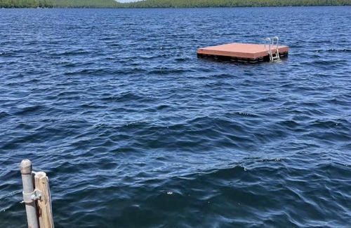Sebago House | MOOSEY ON INN LIMIT 8 cottage