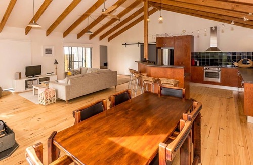 Sandy Point House | Moovue Stay 3 Pay 2 Winter Special