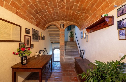 Torniella Apartment | Mora Selvatica – Deluxe Double Room with Valley-View Balcony and Bathtub