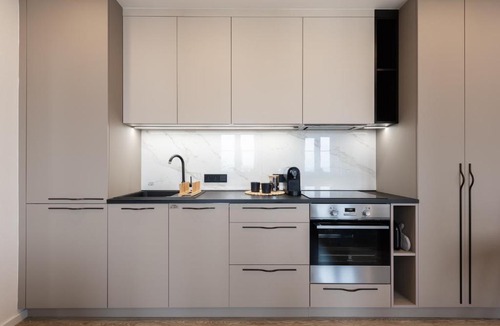 Vinohrady Apartment | Moravska Studio with Sunset View