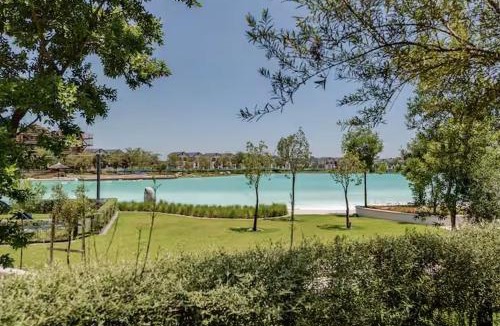 Greater Johannesburg Metropolitan Area Apartment | Morden Waterfall Escape