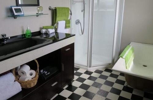 Riverton House | More Fun On Morton - Riverton