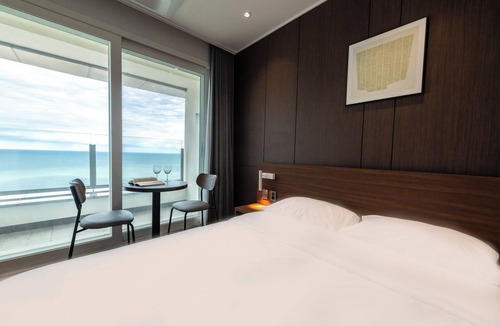 Sokcho Hotel | MORETHANSCBEACH
