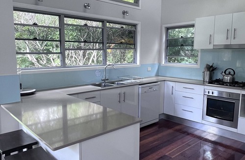 Brisbane Waterfront House | Moreton Escape - Kooringal, Moreton Island