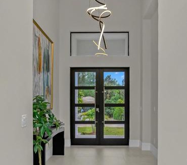Central Naples Villa | Morningside Luxury Escape with Heated pool & Office place