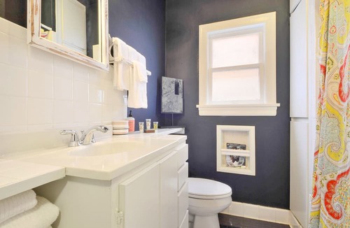 Barton Heights House | Moroccan-Inspired Retreat in SoLa -- Walk to Downtown Sleeps 6