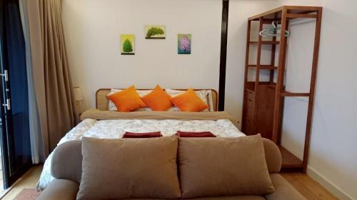 Kosum Phisai House | Morocco Blue cafe by Chilong River Farm Resort