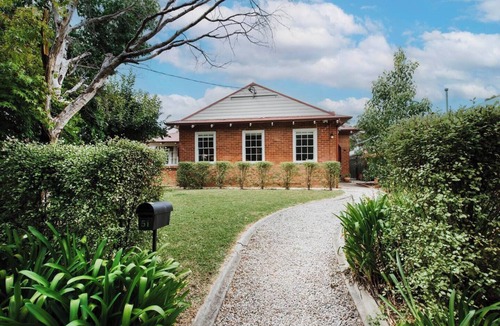 Central Mudgee House | Mortimer Gardens Country Charm in Heart of Mudgee