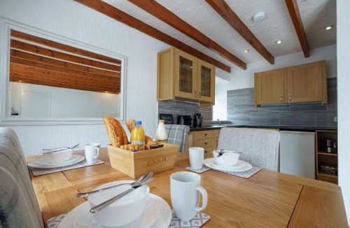 Thornhill House | Morton Cottage
