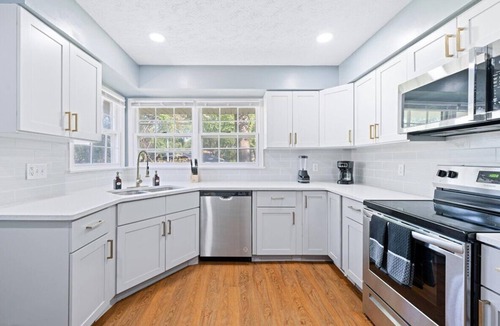 North Central Omaha House | Morton. Tranquil oasis in the city