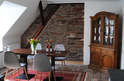 Reil Apartment | Moselena