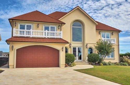Mantoloking House | MOST DESIRABLE LOCATION IN MANTOLOKING SHORES