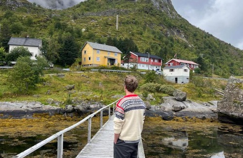 Moskenes House | Most photographed house in Reine