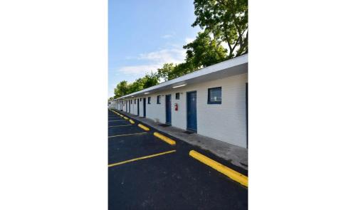 Baytown Hotel | Motel 19 By Capital O Baytown I-10