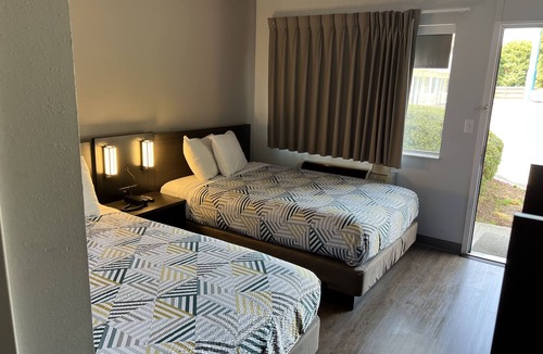 Pacific Hotel | Motel 6 Arcata, CA - Cal Poly Humboldt