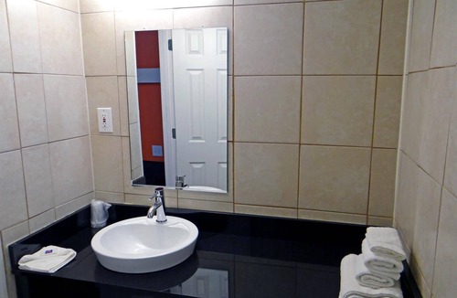Downtown Baltimore Hotel | Motel 6 Baltimore, MD