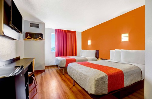 Pomerene Hotel | Motel 6 Benson, AZ