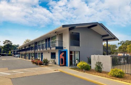 Columbus Hotel | Motel 6-Columbus, GA